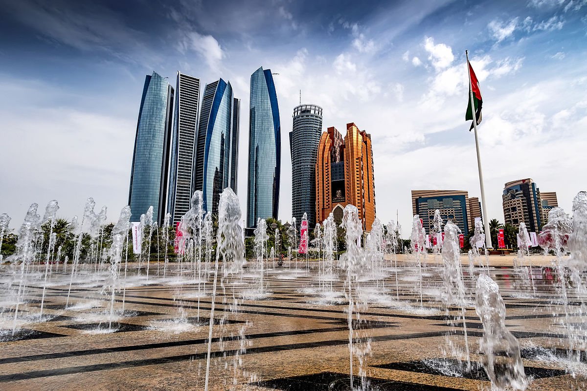 بماذا تتميز مدينة أبوظبي