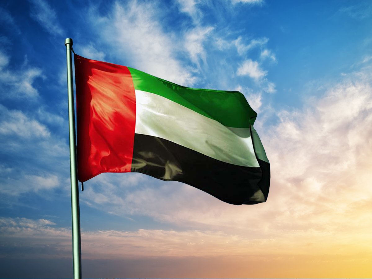 من هو مصمم العلم الاماراتي