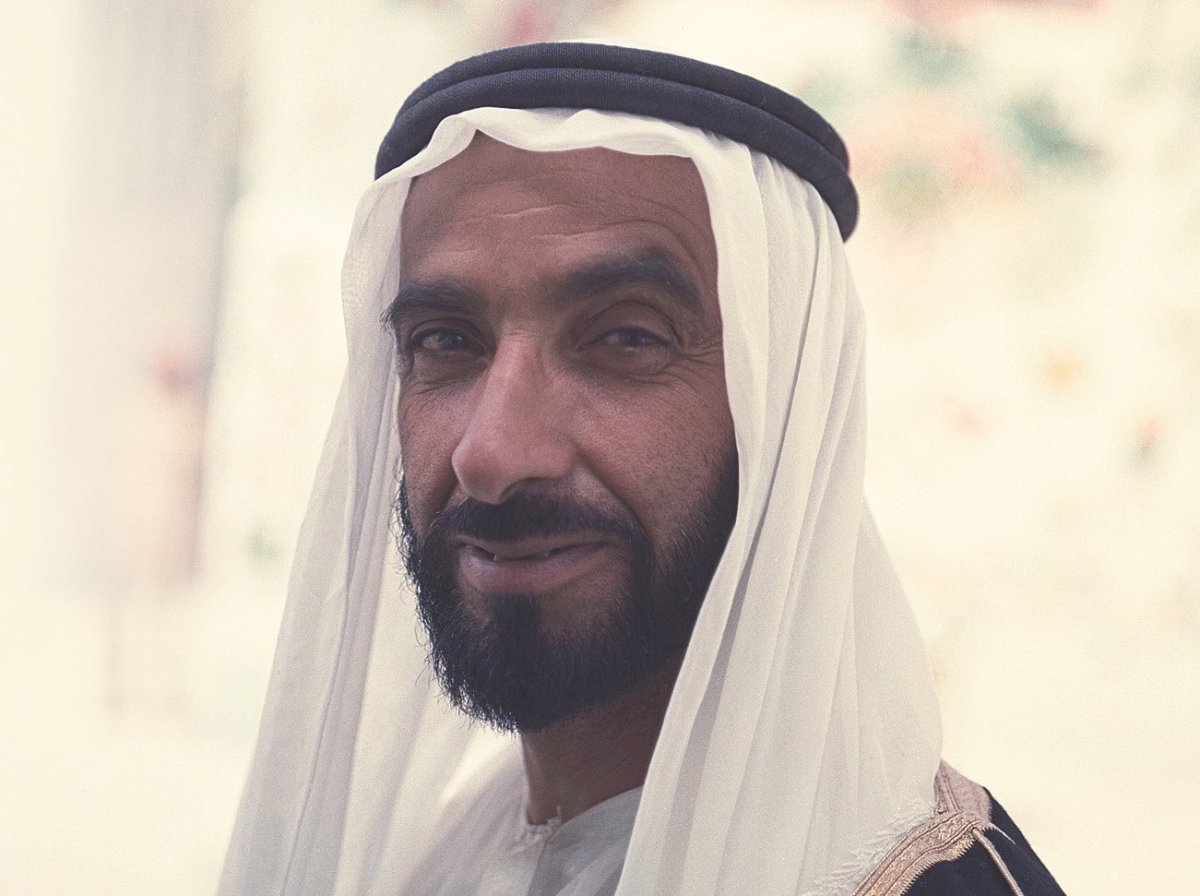 إنجازات الشيخ زايد آل نهيان